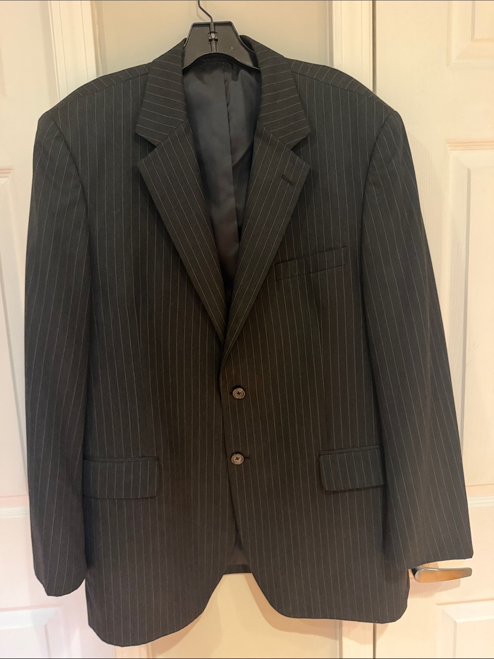 Van Heusen Men's Pinstripe Blazer - Black with Gray Pinstripes Sz 44R
